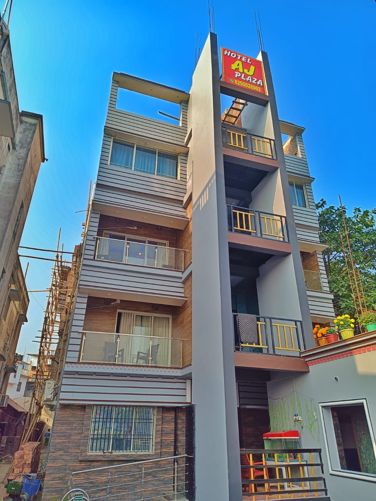 Hotel AJ Plazza