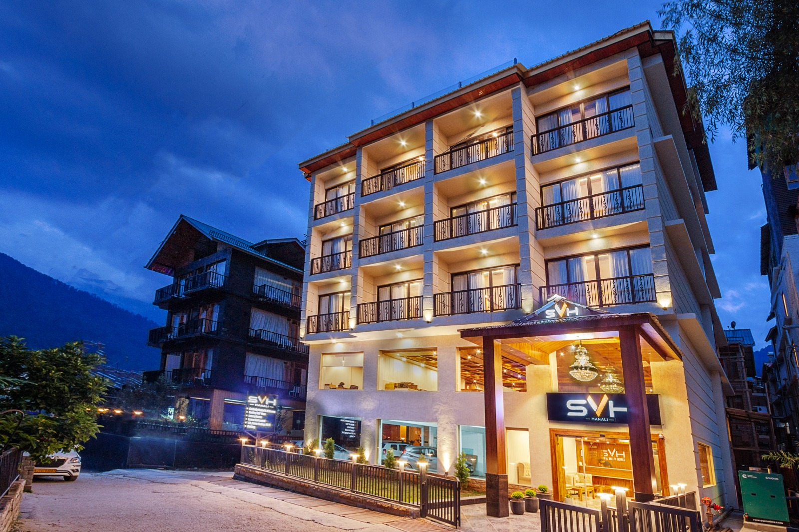 SVH, Manali - A Centrally Heated Luxury Boutique Hotel (Just 2 KM from Manali Mall)